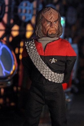 Mego Star Trek The Next Generation Lt. Commander Worf 8" Action Figure - Picture 4 of 6