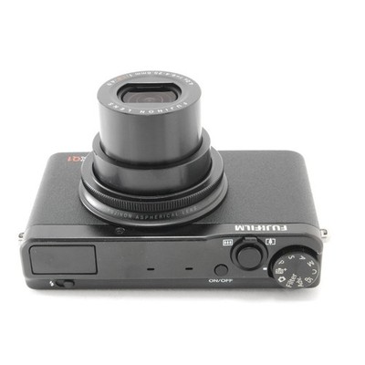 Appareil Photo Fujifilm XQ1 D'occasion - 12 MP, Zoom 4x, Ouverture F/1.8, état 80-85% Neuf