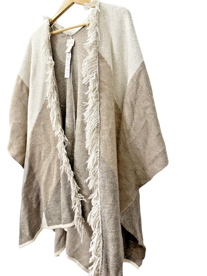 Chico's Mujer TALLA ÚNICA USADO Tostado/Beige Mantón/Envoltura Bufanda Poncho Abierto Flecos Foto 4 de 4