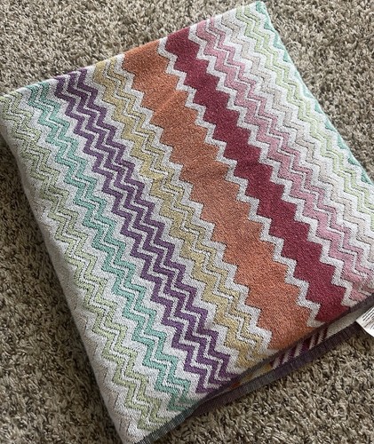 Missoni Parfum Towel Multicolor Zig Zag Stripe 31" X 57" Made in Portugal FLAWS