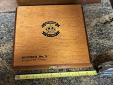 DIAMOND CROWN EMPTY WOODEN CIGAR BOX MINT GOLDEN LATCH SNAP TIGHT CLOSURE MINT