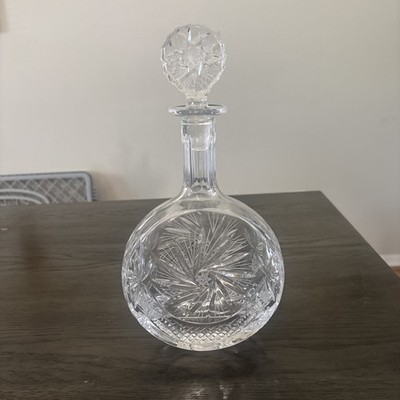 GORGEOUS ETCHED CUT POLISH 24% LEAD CRYSTAL CIRCULAR DECANTER WITH WHIRLING STAR