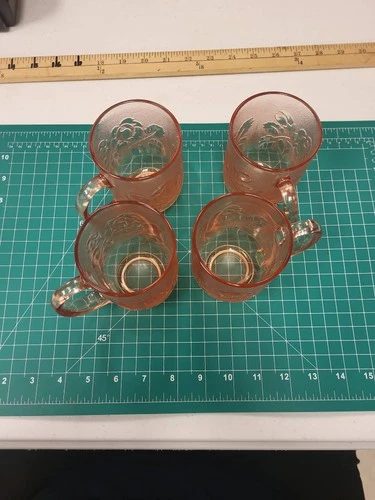 Arcoroc France Pink Rose Embossed Glass Coffee Mugs Set 4 Floral Design 4" Tall