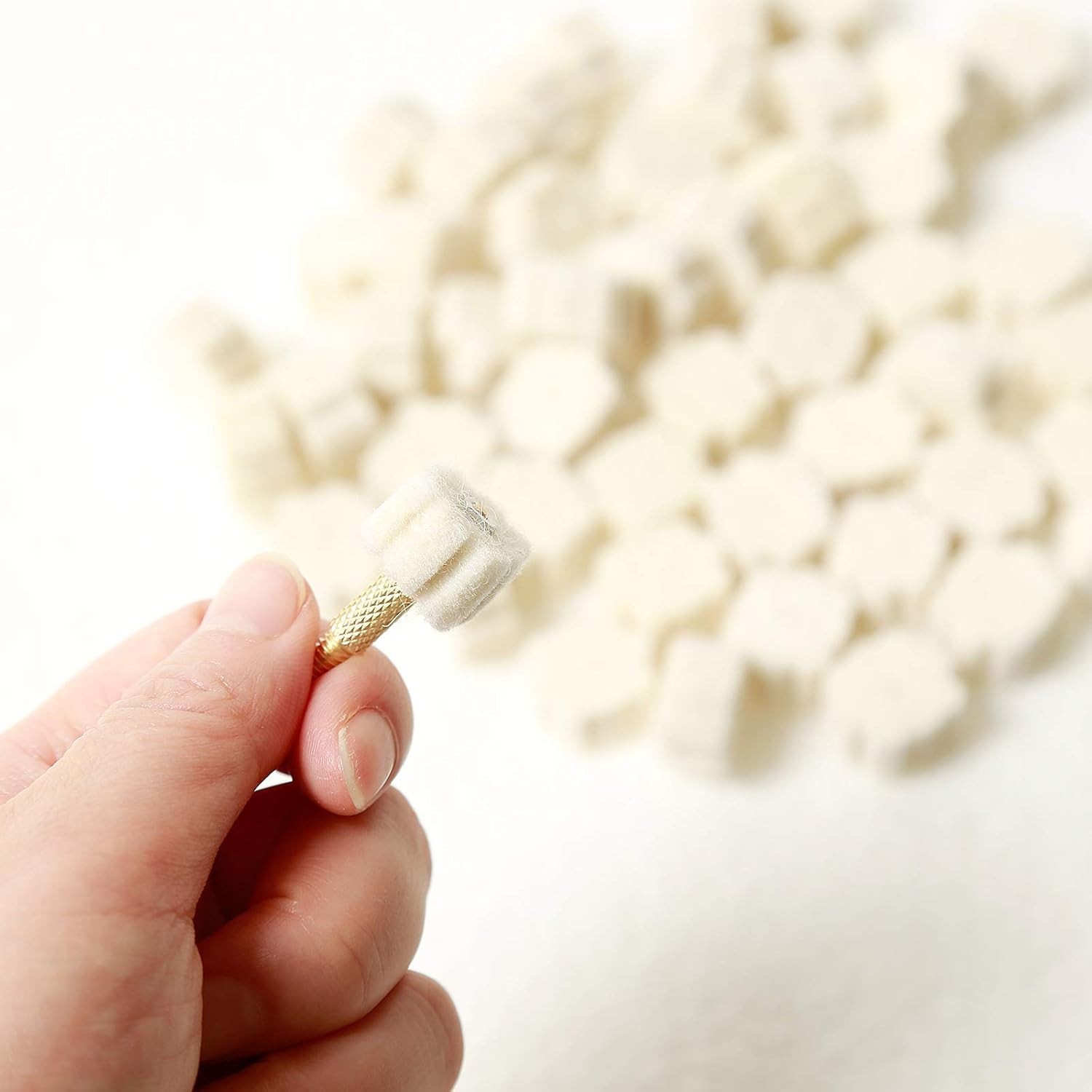 (50 Pack) Aolamegs .223/5.56 Wool Star Chamber Cleaning Pads or Attachment... 