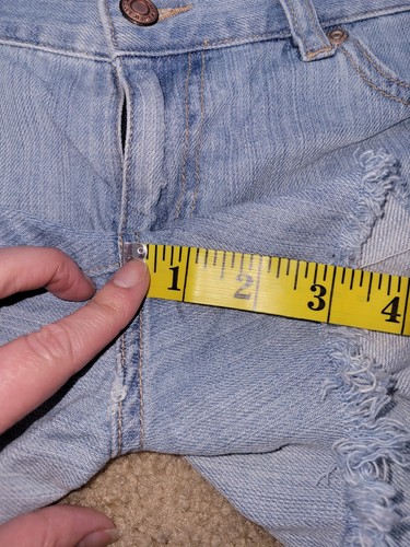 Y2K Old Navy Ultra Low Waist Denim Cutoff Distress Jean Shorts Womens 10 Heart - Picture 7 of 8