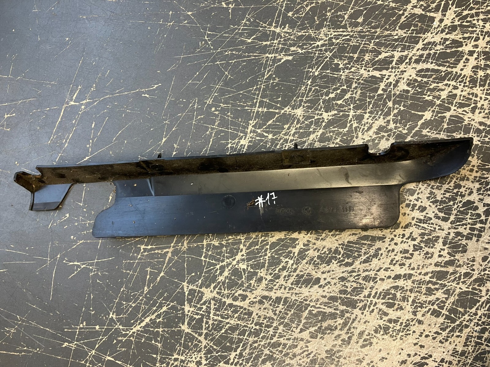 USED Front Left seat outer rail cover for BMW E12 E28 E23 52101873513 #17 G