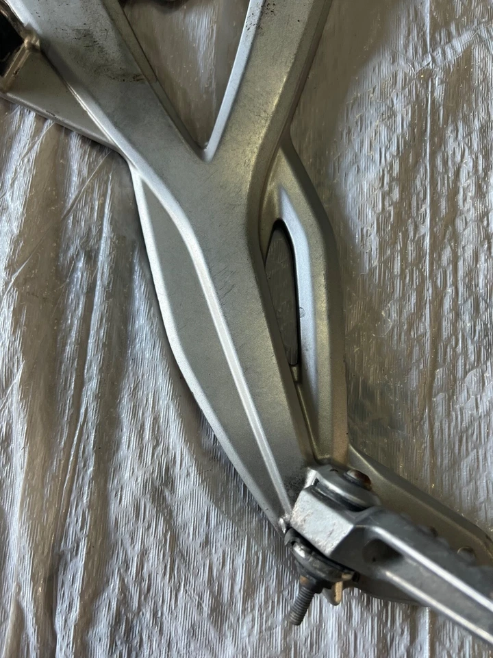 Kawasaki Ninja 650r 2007 estriba izquierda Foto 4 de 4