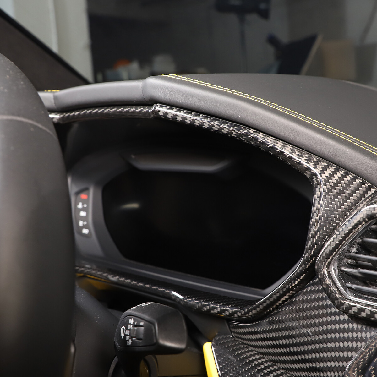 Real Carbon Fiber Dashboard Panel Dash Cover Trim For Lamborghini URUS 2018-2022
