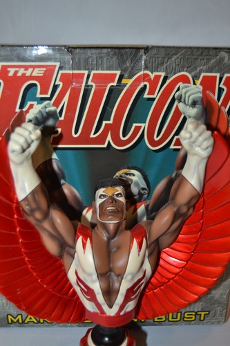 Marvel Bowen Mini-Bust The Falcon 500/3000 see description - Picture 6 of 6