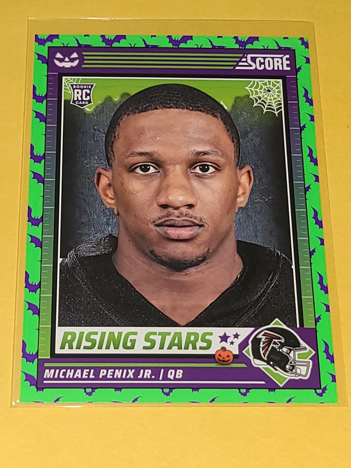 FALCONS MICHAEL PENIX 2024 SCORE SCORE-A-TREAT RISING STARS GREEN BATS #39 RC