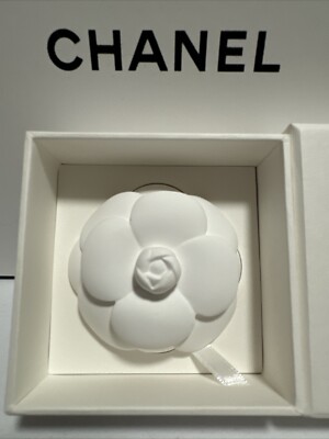 CHANEL PARFUMS - Ceramic Camelia Flower - Difuser/Paperweight - NEW IN BOX