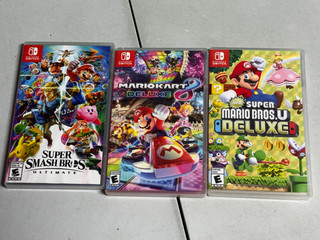 2 Nintendo switch game lot Super Smash Bros MarioKart 8 Deluxe Mario U NS6