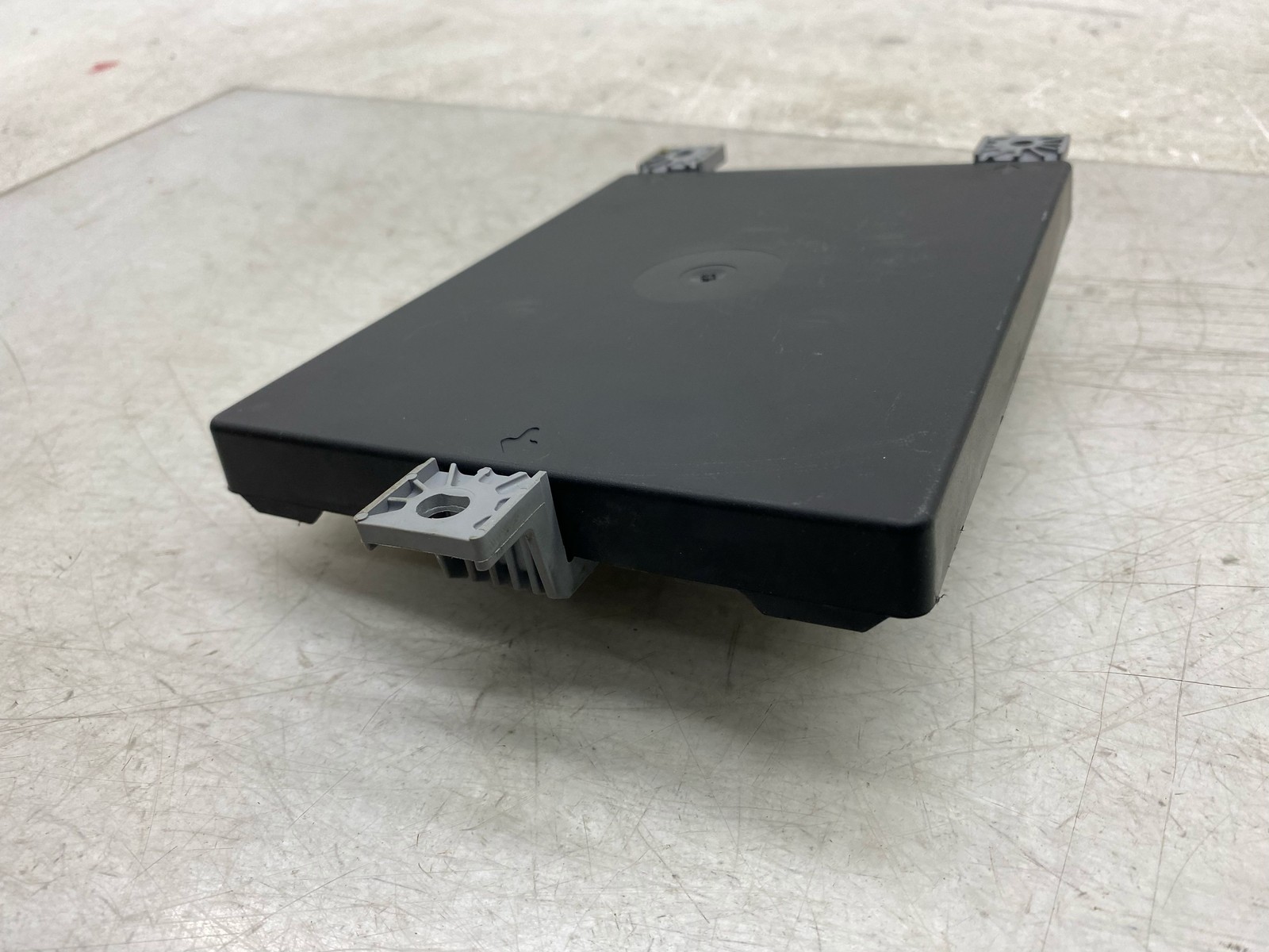 2020-2025 ASTON MARTIN DBX BCM BODY CONTROL MODULE UNIT 2059007343 OEM