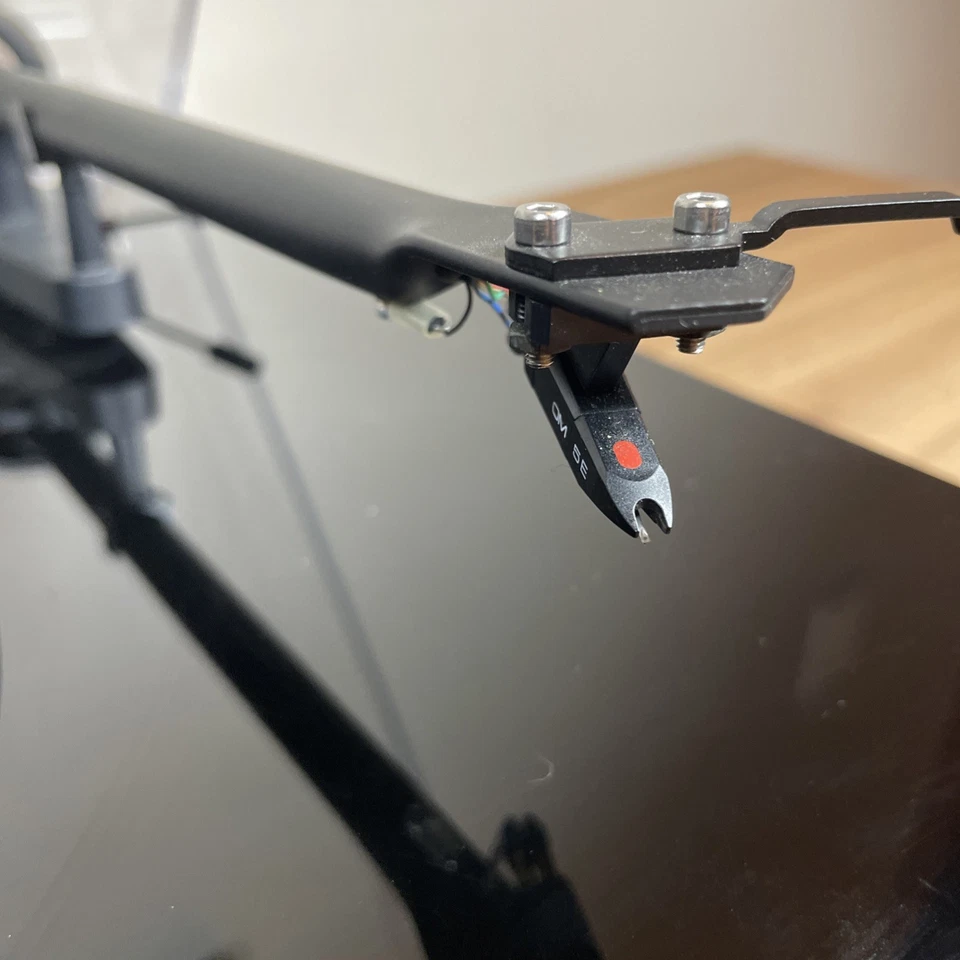 Pro-Ject Audio Systems Debut III HiFi Plattenspieler mit Ortofon OM 5E Tonabnehmer - Bild 3 von 4