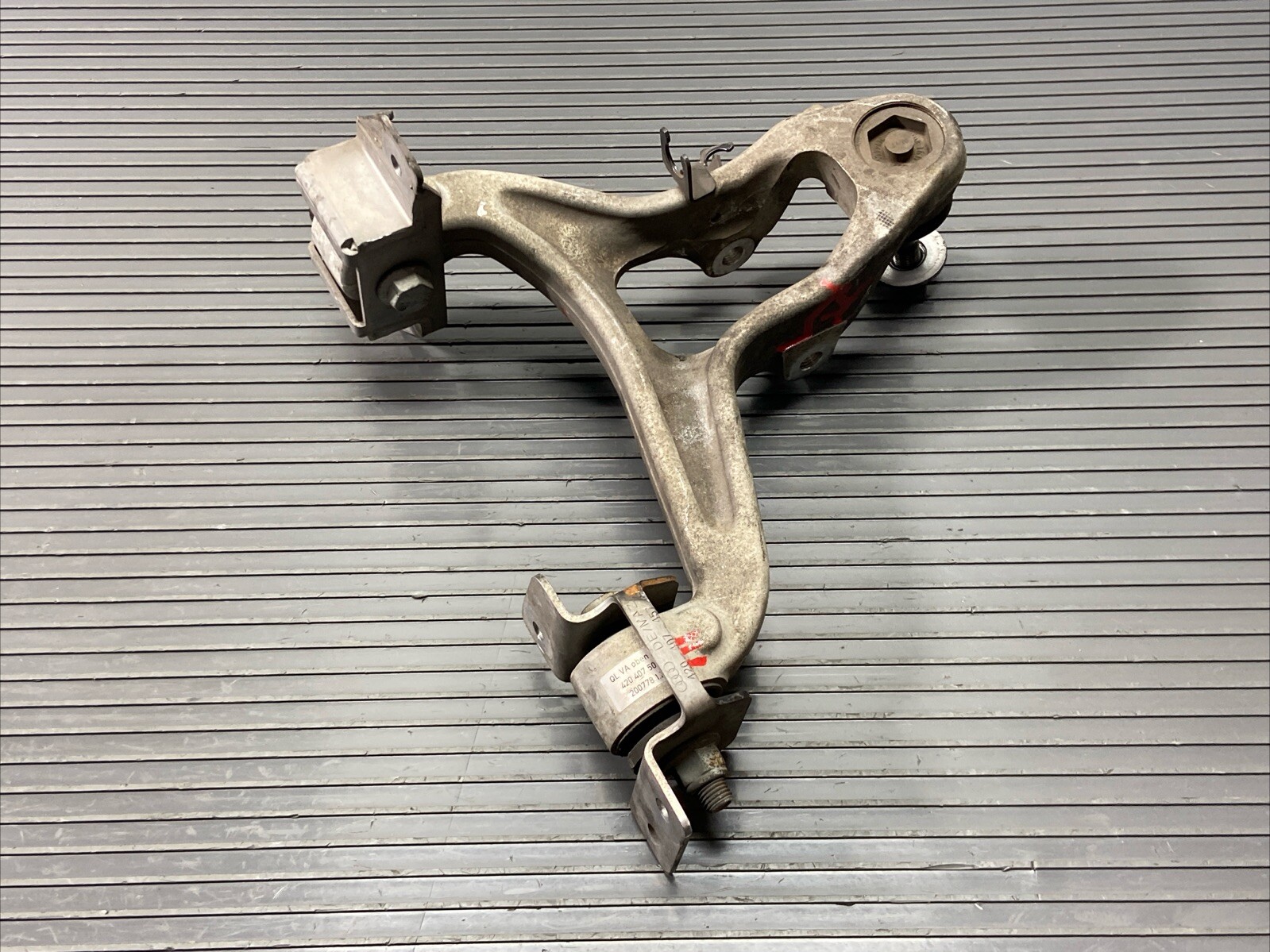 2008-2015 Audi R8 42 Front Left Upper Control Arm Joint 70k Miles 420407505E OEM