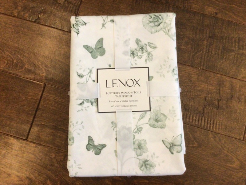Lenox Butterfly Meadow Toile Green & White Tablecloth 60 x 102 Rectangular  New