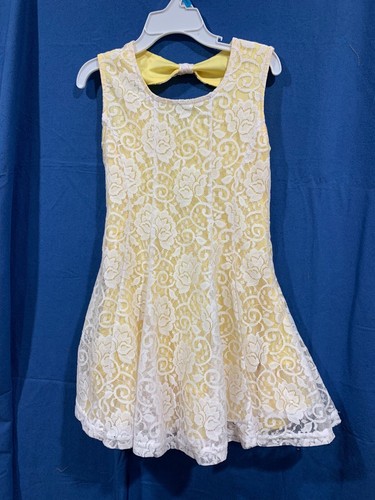 DKNY girls size 5 Gorgeous Lace white/yellow dress retail $54.00 - Picture 2 of 8