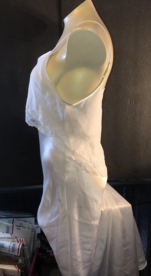 Jones New York Talla Pequeña Novia Satén Encaje Peignoir Conjunto Negligee Camisón Bata Foto 3 de 4