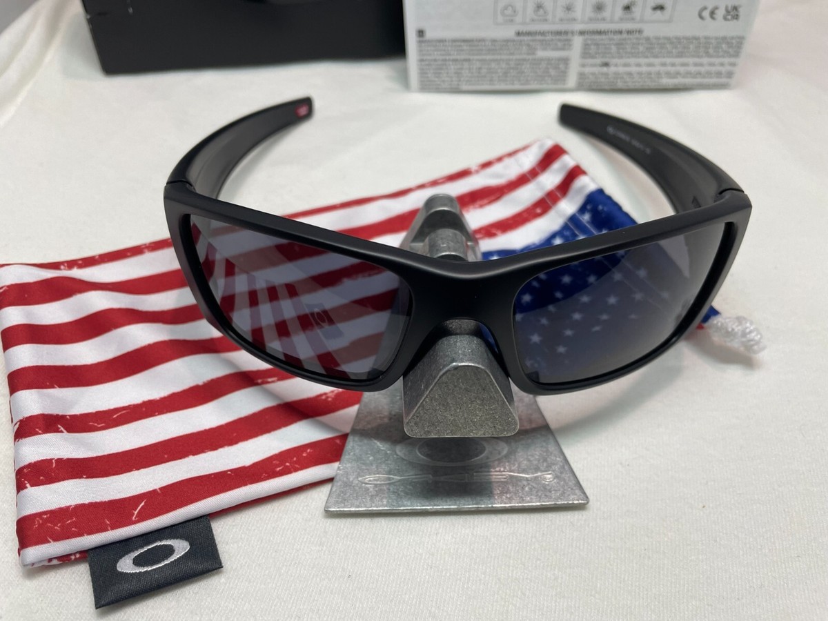 OAKLEY SI FUEL CELL MATTE BLACK USA FLAG ICONS GREY LENSES OAKLEY SI FUEL CELL MATTE BLACK USA FLAG ICONS GREY LENSES