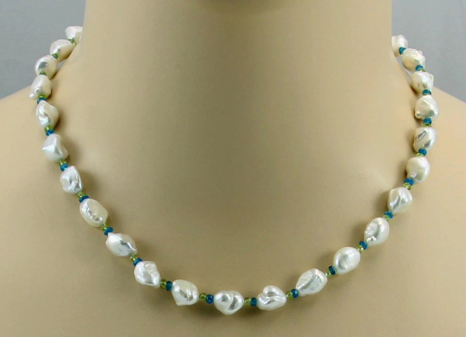 Perlenkette - weiße Keshi Süßwasserperlen mit Peridot & Apatit Halskette 46 cm - Bild 3 von 3