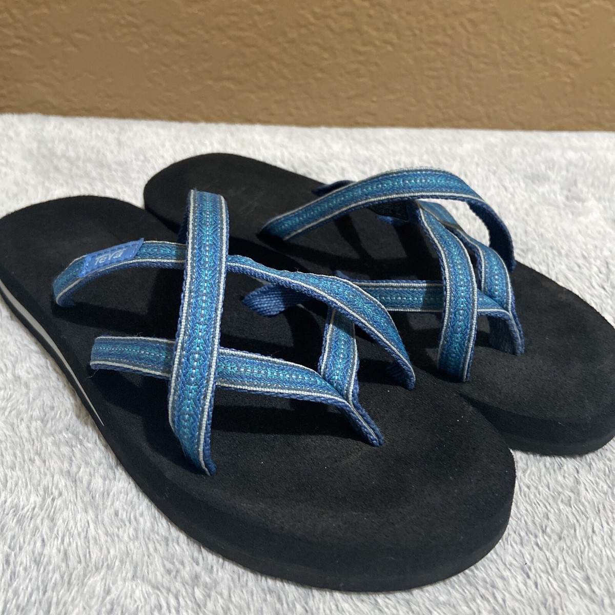 Teva Women's Olowahu Flip-Flop Thong Sandals Size Womens Size 6840 Blue  Black