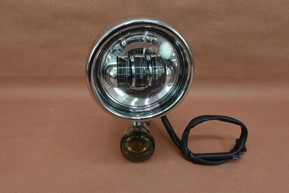 Conjunto de lámpara de paso derecho Harley Davidson Street Glide 2001-2006 cromada Foto 2 de 4