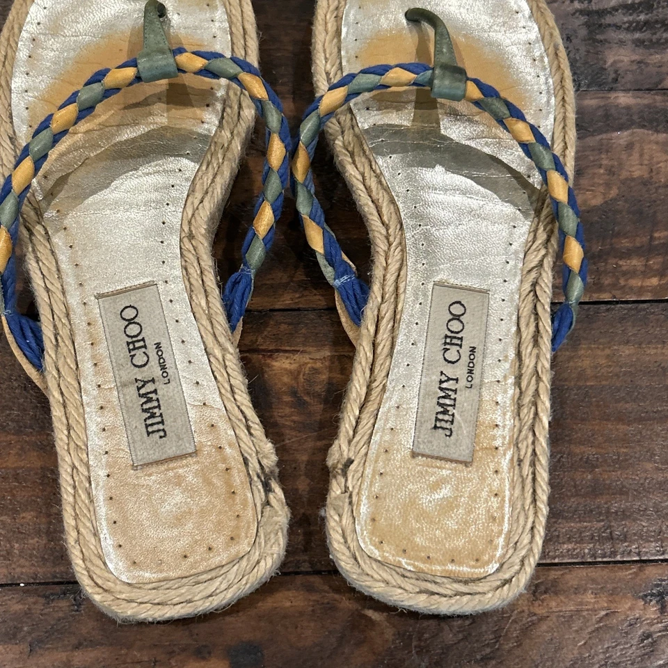 JIMMY CHOO - SANDALIAS PLANAS DE CUERO DORADO METÁLICO - MUJER TALLA EUR 39 US 8 Foto 4 de 4