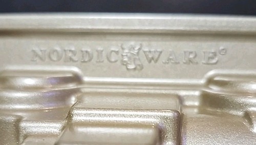 Nordic Ware Cupcake/Muffin Pan Sweet Rides Coches/Camiones ¡Aluminio Fundido! Nuevo, bonito - Imagen 2 de 3