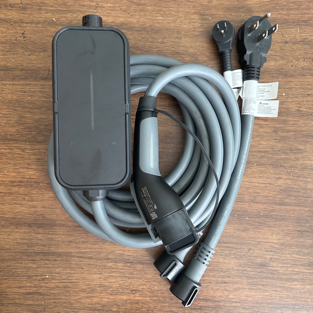 BMW iX XM iX1 iX2 iX3 i4 i5 i7 EV charger flexible charging cable