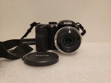 Kodak Pixpro AX 252 digital camera barely used, 4 fresh batteries and 32GB card