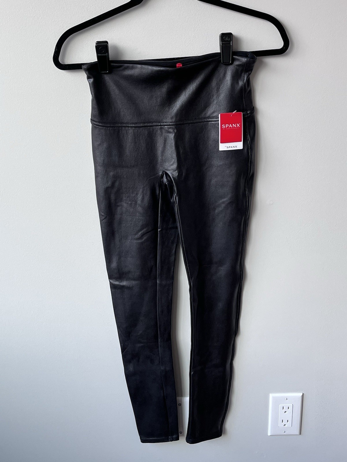 SPANX Size Medium Black Faux Leather High Waisted Stretch Ankle Leggings NWT 27”