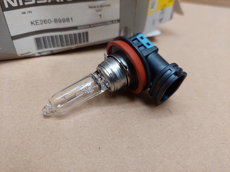 Nissan Headlamp Halogen Bulb H9 12V 65W KE26089981 Philips Genuine NEW - Image 4 of 4