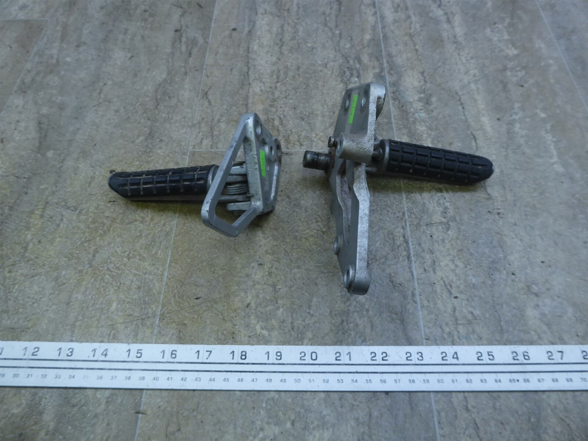 1988 Kawasaki ZX600C Ninja GPX K277-2) left right front foot 1988 Kawasaki ZX600C Ninja GPX K277-2) left right front foot