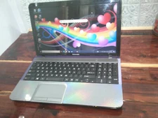 Toshiba INERRANT L855-s5114,amd a8-4500m,250gbssd,8gb,15.6