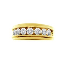 Men's 1 ct. tw. Diamond Wedding Band in 10K Yellow Gold