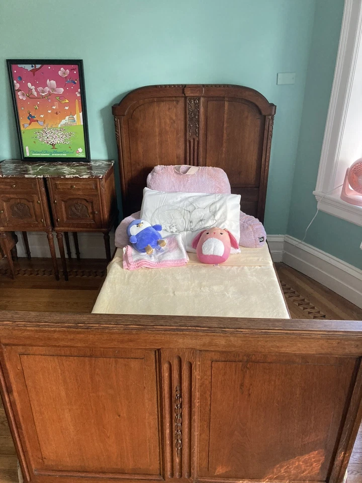 Antique Pair of Hand-Carved Mahogany Twin Size Beds - Image 3 of 4