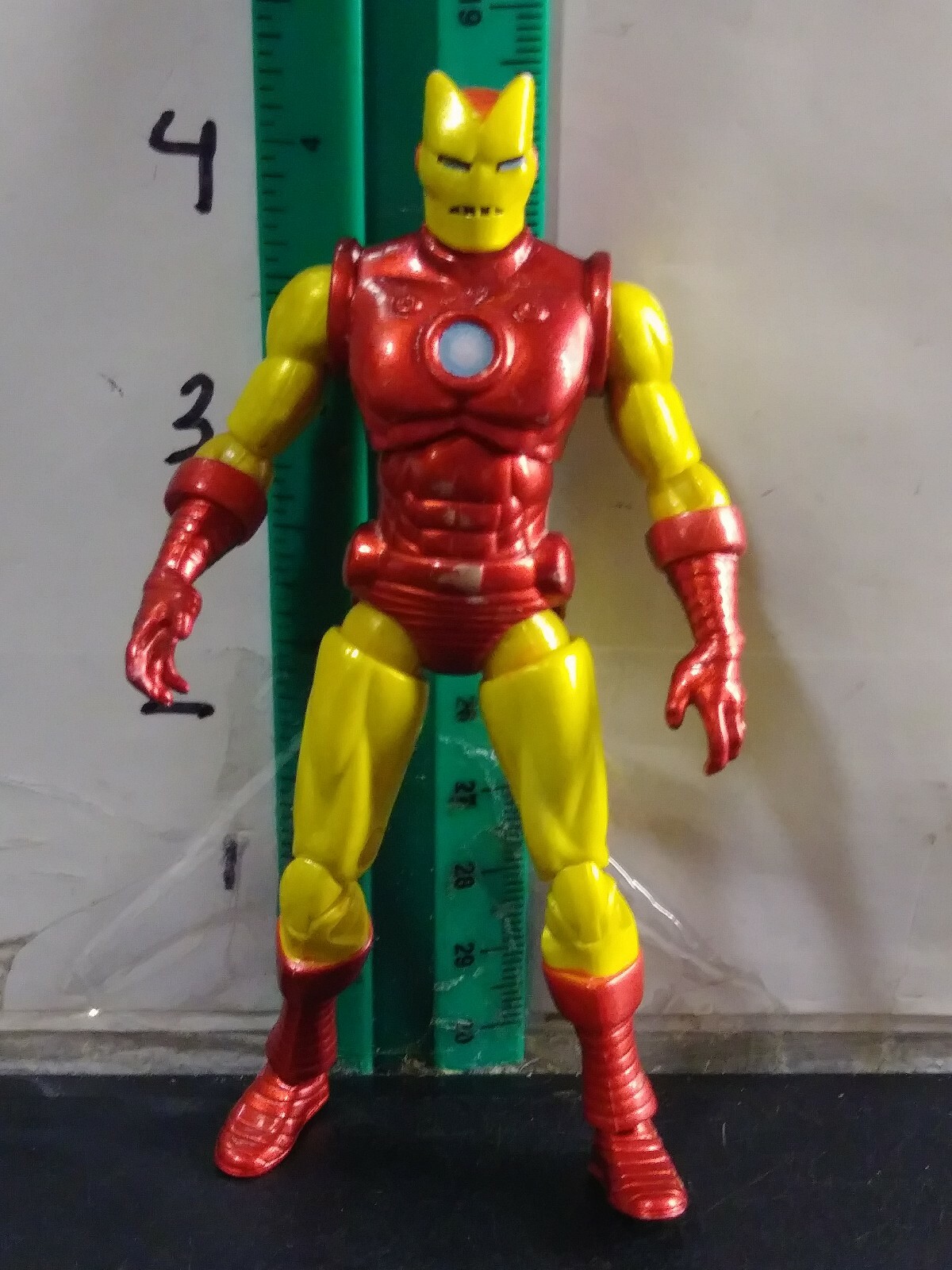 marvel universe iron man figure