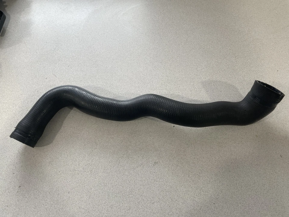Mercedes-Benz E320 E430 W210 1996-2002 ~ manguera respirador cárter ~ A1120180482 Foto 2 de 3