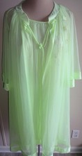 Vintage 1960s Green Texsheen Nylon Chiffon Peignoir Set 36 M Nightgown Robe USA