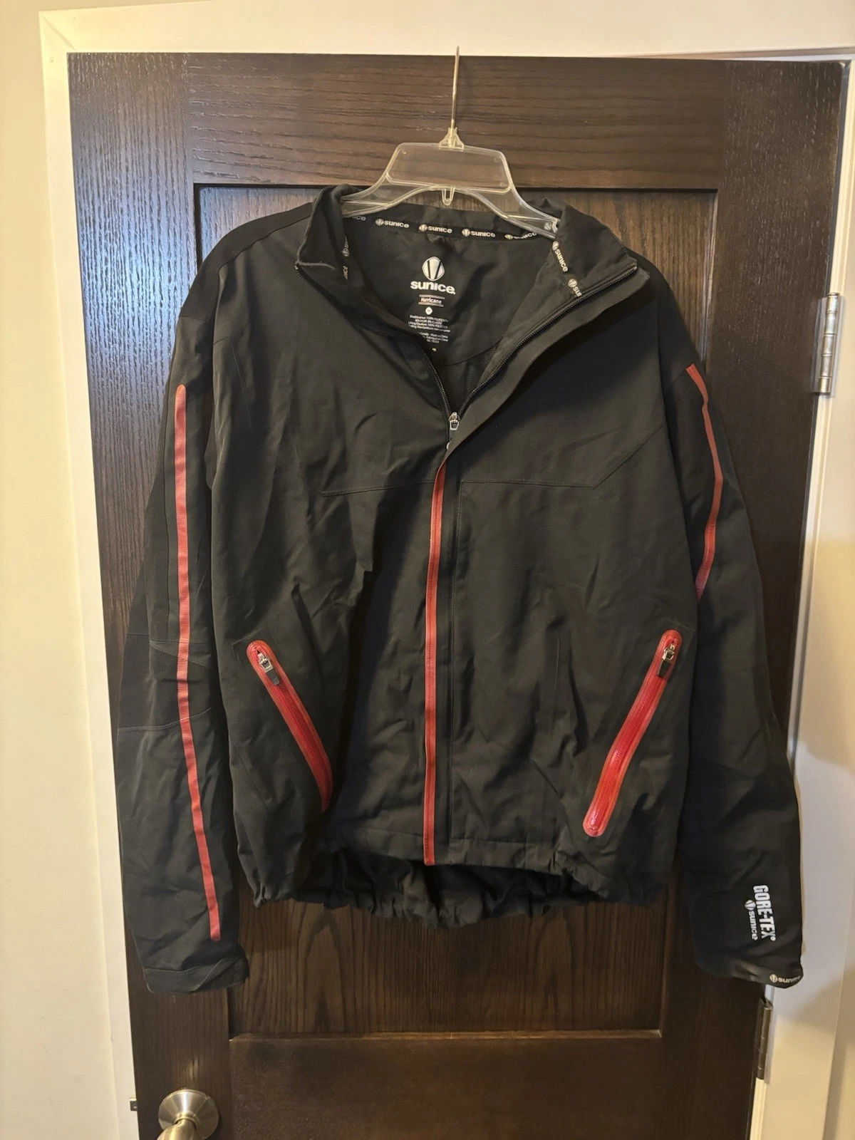 Sunice Men’s Gore-Tex Windbreaker Jacket, Size M