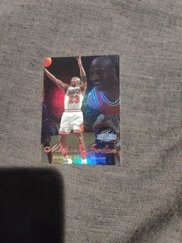 1997-98 Flair Showcase - Michael Jordan #1 Row 2