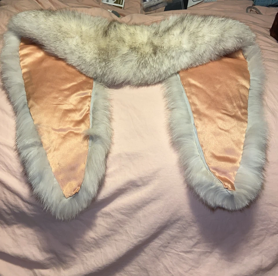 Шикарный пушистый серебряный украденный мех лисы/боа атласная подкладка ~ винтажный ~ 42 x 10» - Изображение 2 из 4