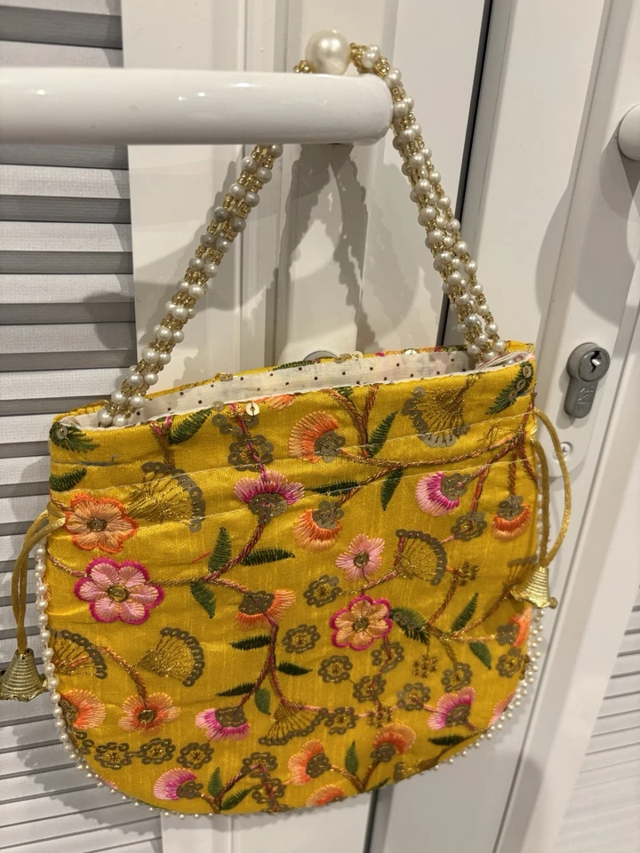 Embroidered Wrist Yellow Bag - One Size - Image 4 of 4