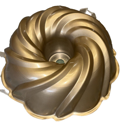 Nordic Ware Heritage Gold Bundt Pan 10 Cup Non-Stick Cake Mold Aluminum