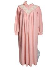 Vanity fair Nightgown housecoat long pink warm medium Robe