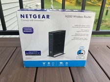 Netgear N300 300 Mbps 4-Port 10/100 Wireless N Router (WNR2000)