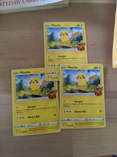 3x Pikachu Pokémon Trick or Trade Booster Set 049/203 Halloween NM - Picture 1 of 1