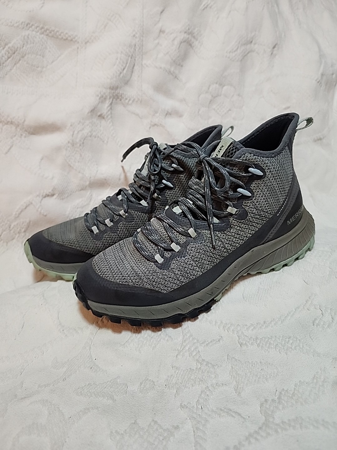 Stivali o scarpe da trekking Merrell Quantum Grip grigio e verde acqua WP da donna taglia 8
