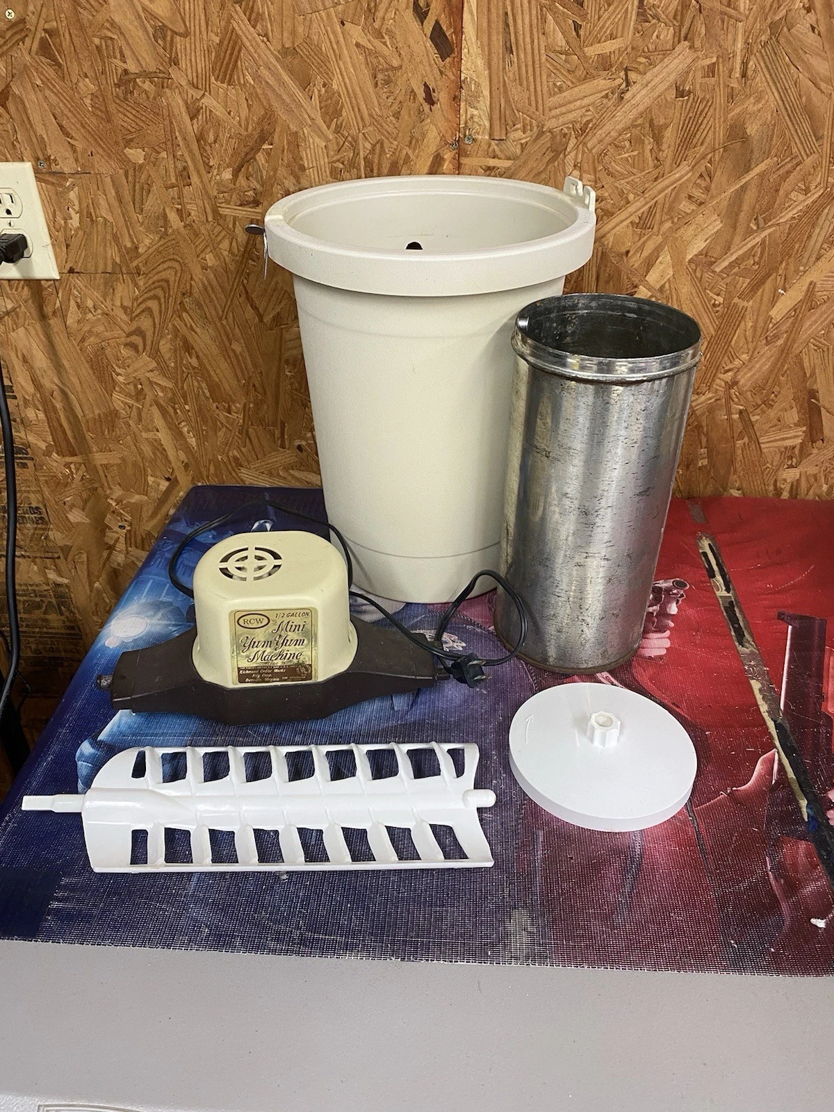 Vintage RCW‘s 1/2 Gallon Mini Yum Yum Machine Ice Cream Maker model 76 tested