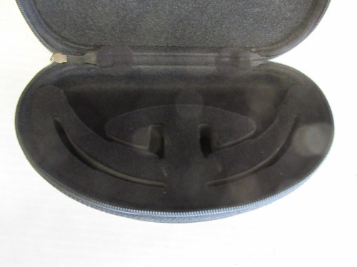 OAKLEY SUNGLASSES - Picture 9 of 18